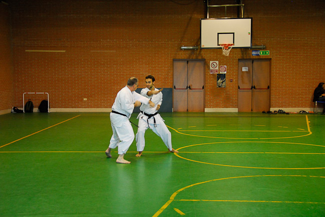 2008_084