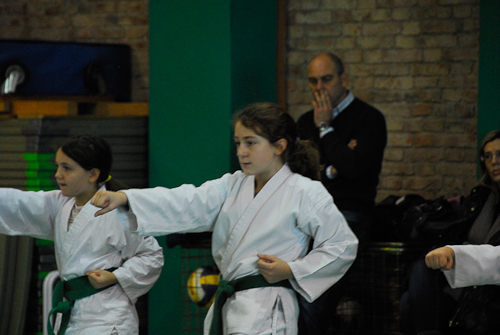 2011_203